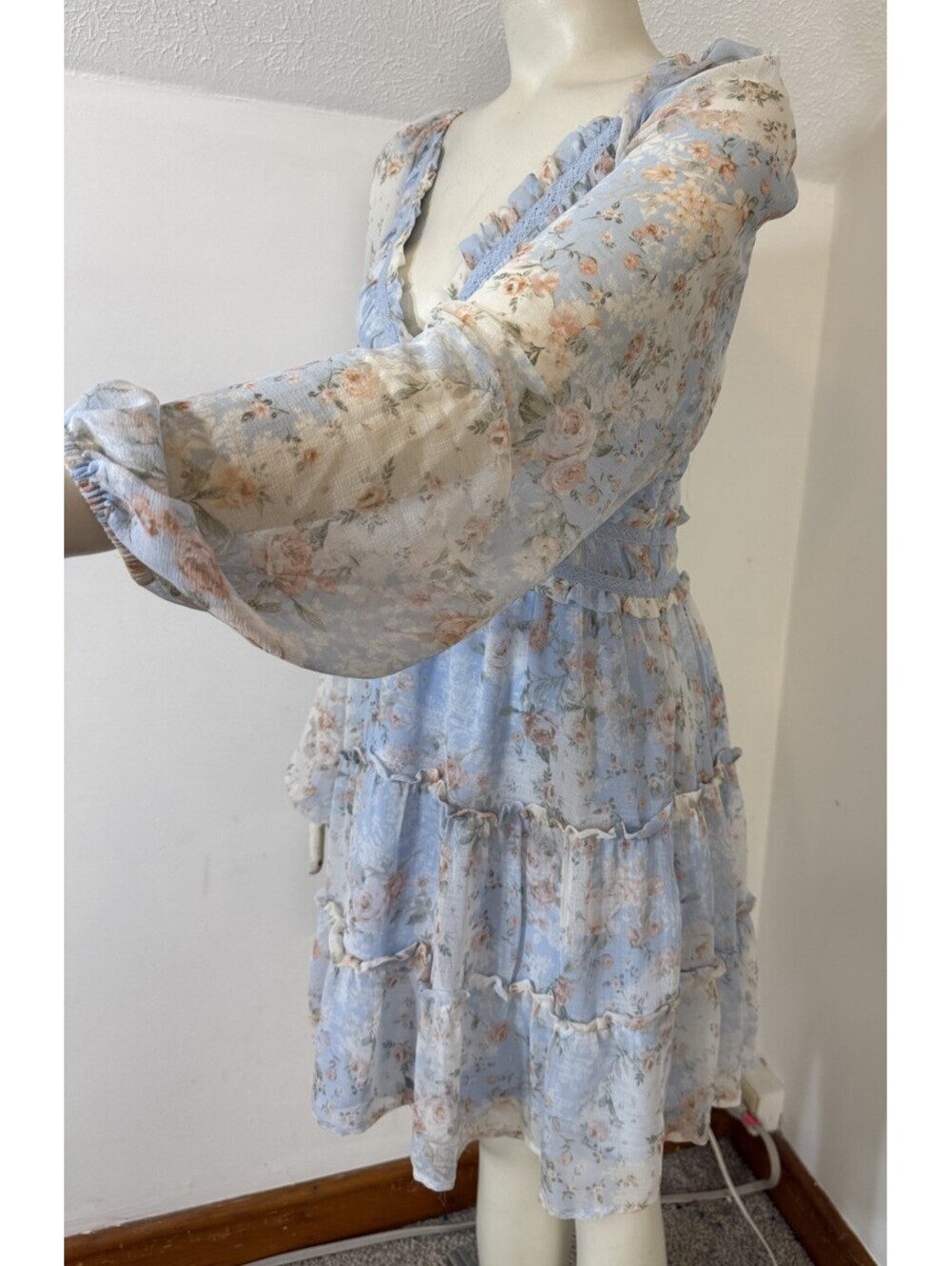 Altard State Womens XL Longsleeved Dress Lt Blue Floral Ruffles Romantic Tiered - Picture 6 of 8